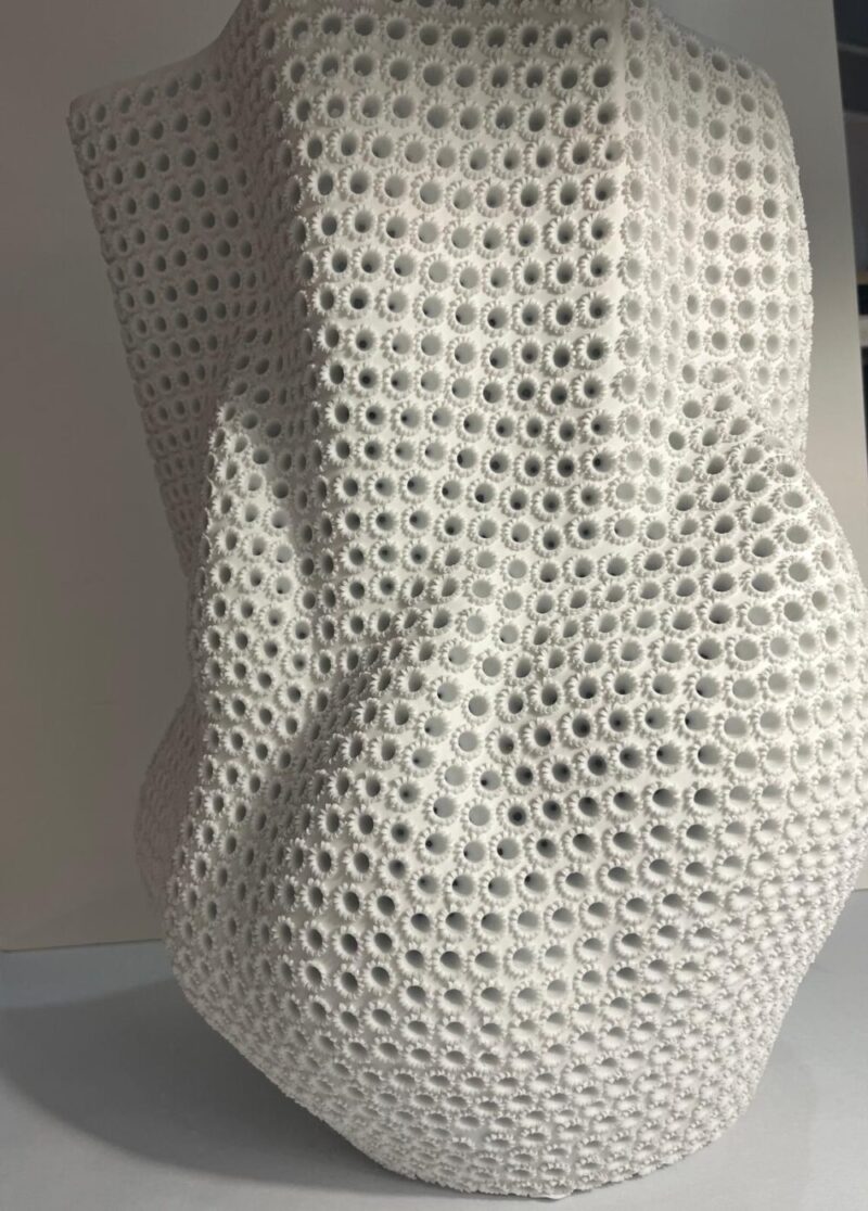 EDG Enzo De Gasperi Vaso Deluxe in Ceramica Bianca Intagliata h44cm D 39cm