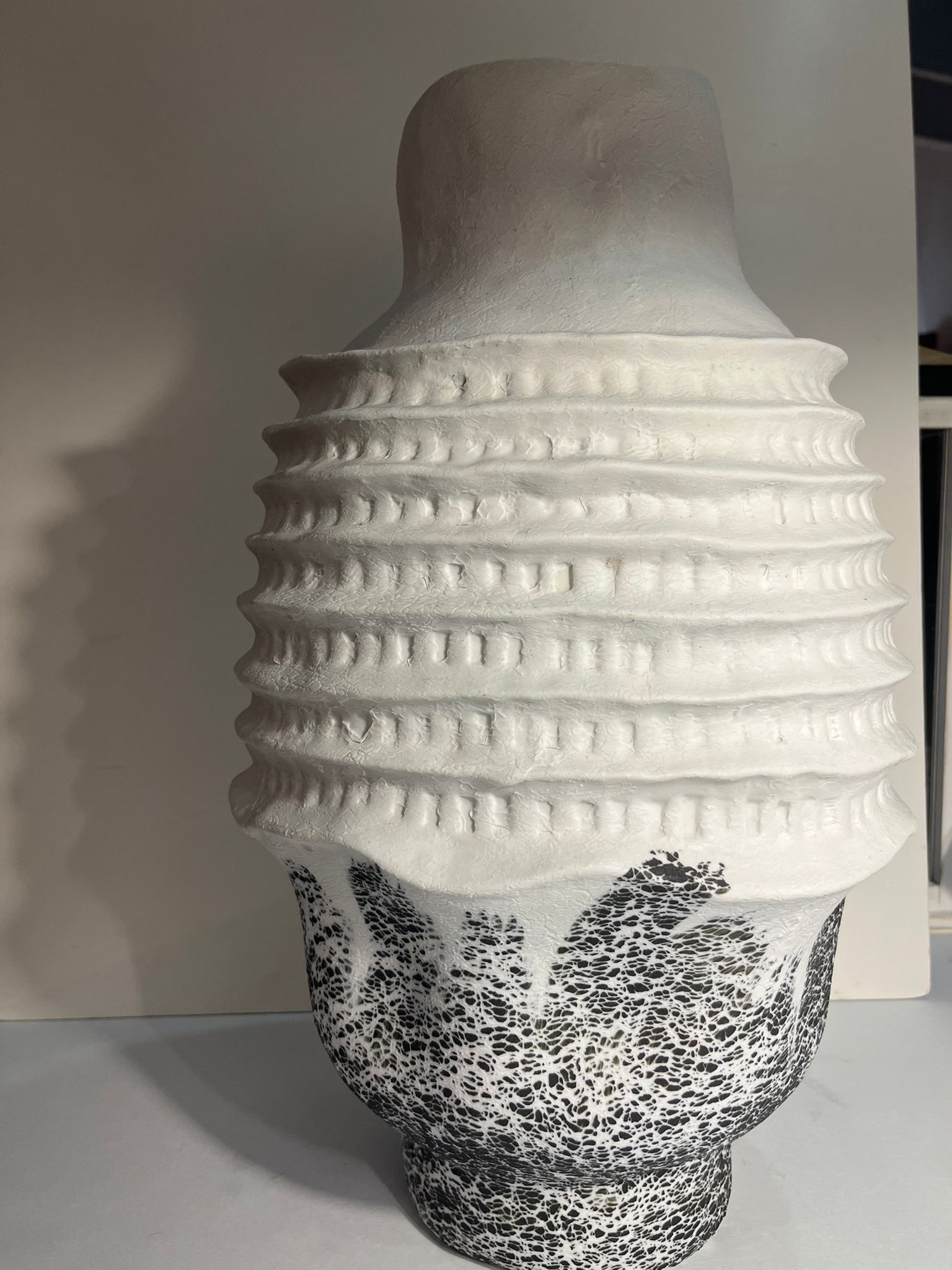 EDG Enzo De Gasperi Vaso in ceramica opaca bianca lavorata a mano h45 cm d 30cm